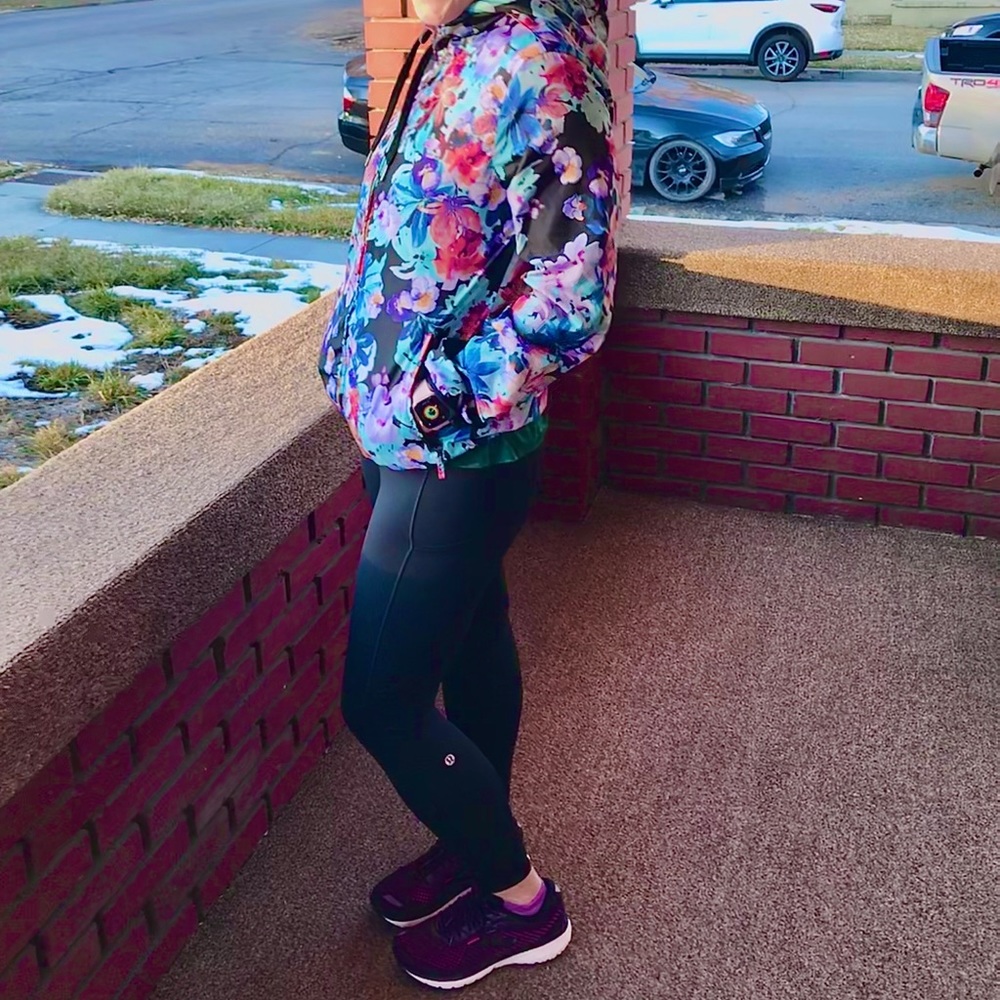 Floral outer shell, Piazza Italia.